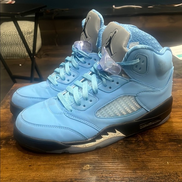 Air Jordan 5 Retro SE UNC - Picture 5 of 11